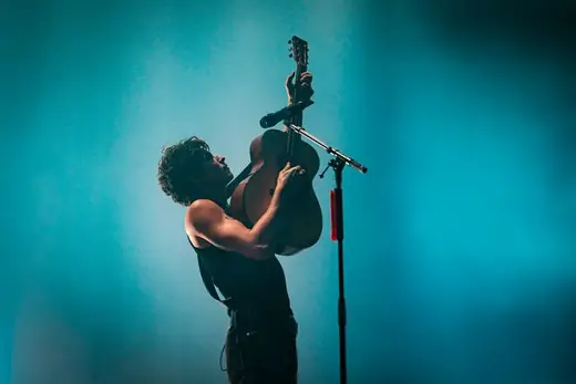 Shawn Mendes live op het podium
